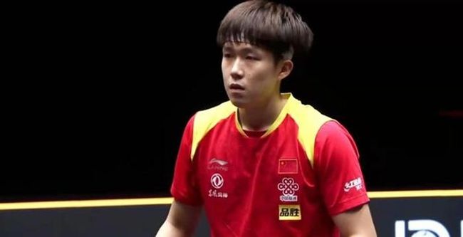 足球作为全 足球作为全